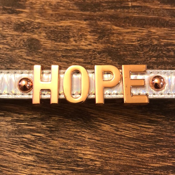 BCBG Affirmation Bracelet Metallic Silver - Picture 4 of 4